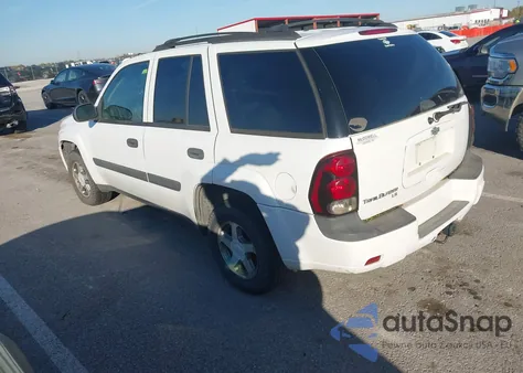 2005 Chevrolet Trailblazer Ls z USA, uszkodzony, nr VIN 1GNDT13S652205143